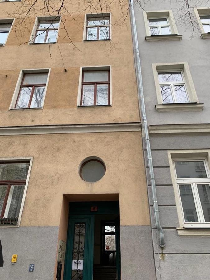 Charming Attic Apartment Near Messe Wien And Center Exterior foto